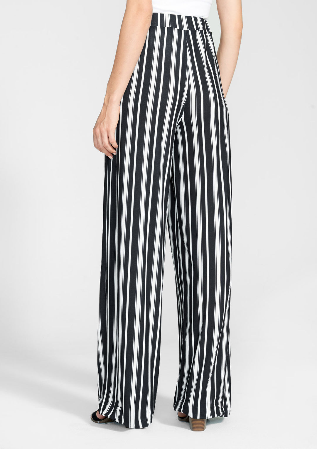 Black/White